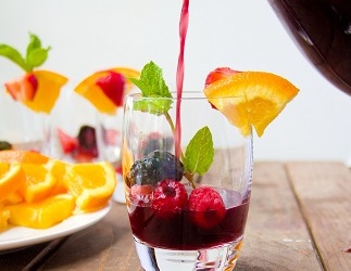 recipe-redux-3-berry-sangria-6-of-12